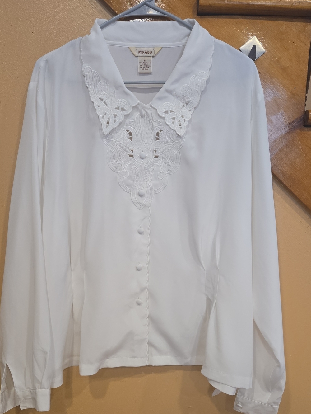 Vintage Mikado White Embroidered Collar Long-Sleeve Blouse